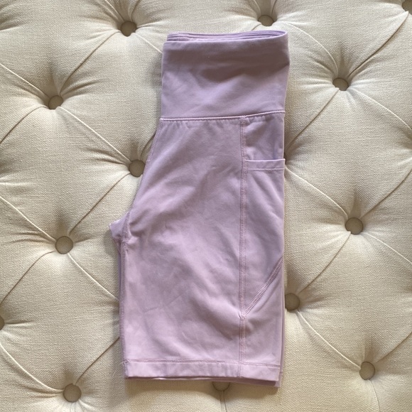 Aero Biker Shorts ✨ - Picture 3 of 4